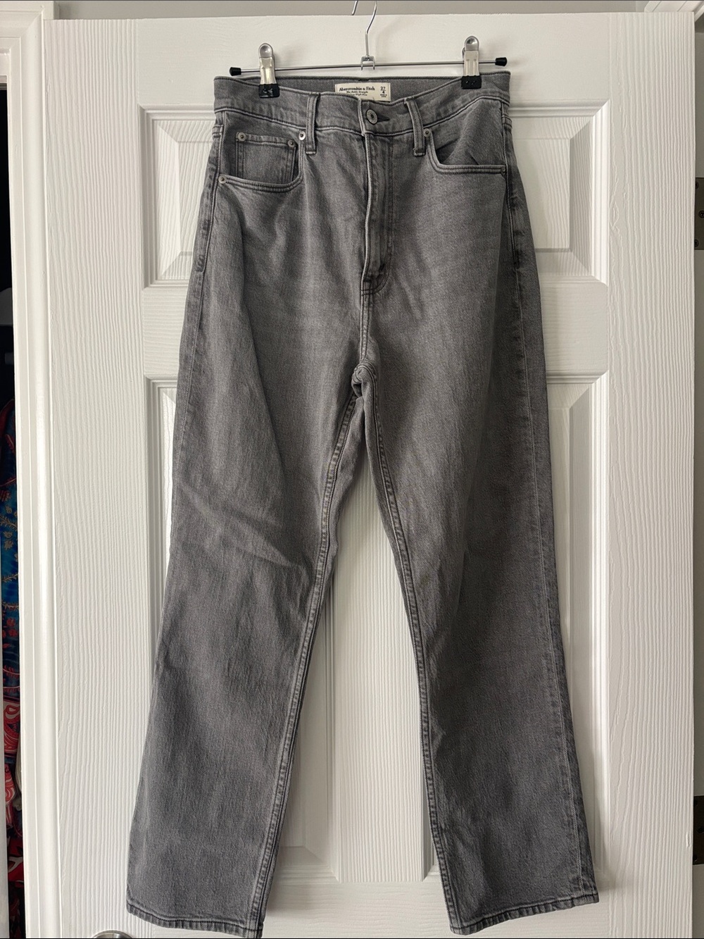 NWT Abercrombie Curve love ultra-high Rise ankle Straight Leg Gray Jeans